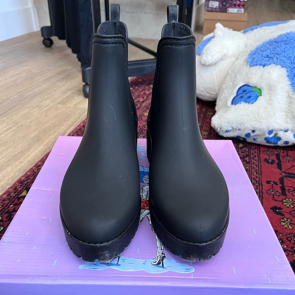 Cloudy Rain Booties